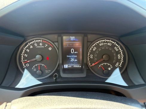 Used 2023 Toyota Tacoma SR AWD/4WD image 19