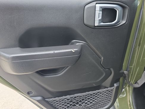 Used 2023 Jeep Wrangler Sport S image 13