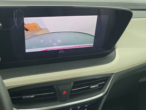 Used 2024 Buick Encore GX Avenir w/ Avenir Convenience Package FWD image 16