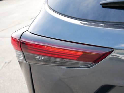 Certified 2025 Toyota Highlander XSE AWD/4WD image 17