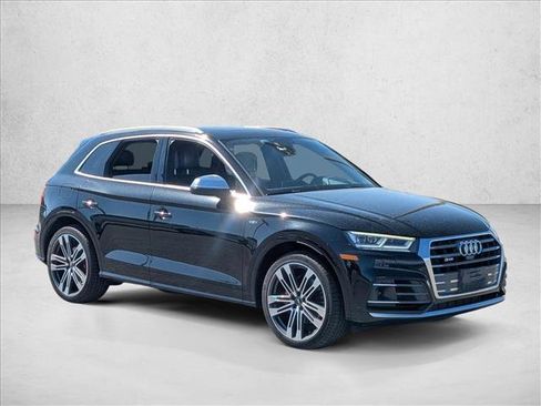 Used 2018 Audi SQ5 Prestige w/ Prestige Package image 3