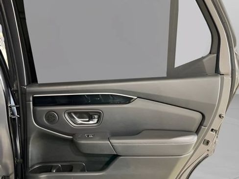 Used 2023 Honda Pilot EX-L image 40
