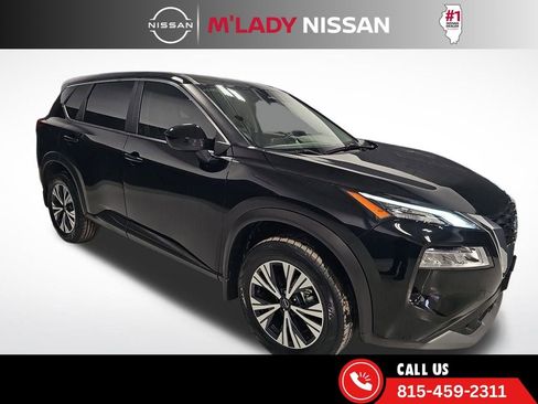 Used 2023 Nissan Rogue SV image 3