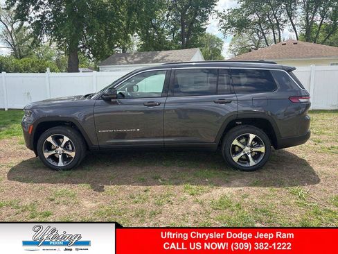New 2026 Jeep Grand Cherokee L Limited AWD/4WD image 1