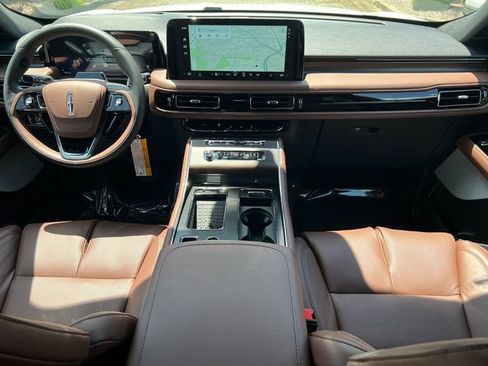 New 2026 Lincoln Aviator Reserve AWD/4WD image 28