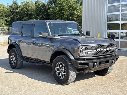 Used 2022 Ford Bronco Badlands AWD/4WD image 2
