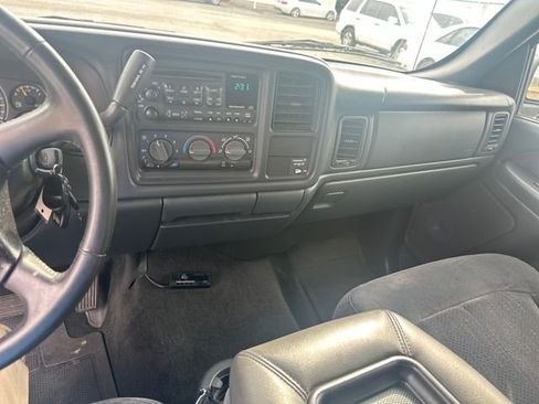 Used 2001 Chevrolet Silverado 1500 LS w/ Firm Ride Suspension Pkg image 17