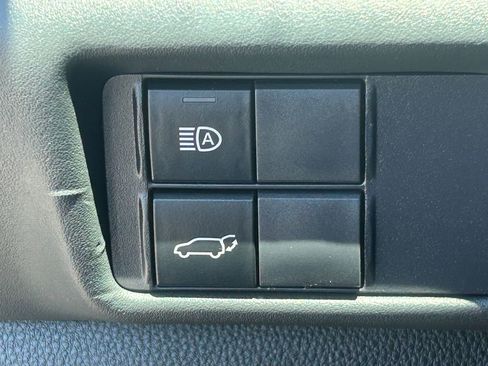 Used 2022 Toyota Highlander XSE AWD/4WD image 25