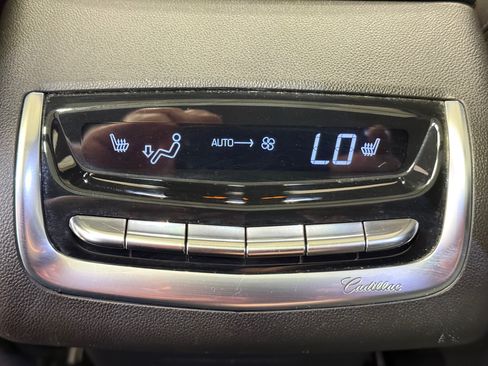 Used 2020 Cadillac XT6 Sport AWD/4WD image 35