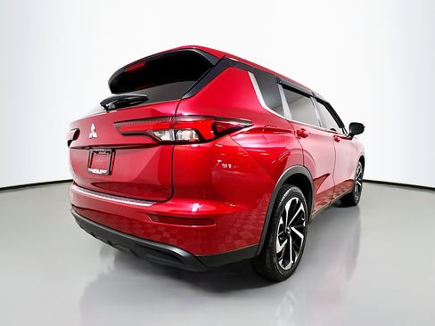 Used 2022 Mitsubishi Outlander ES image 4