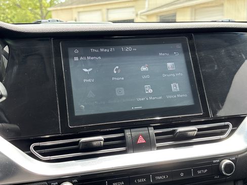 Used 2020 Kia Niro EX FWD image 18