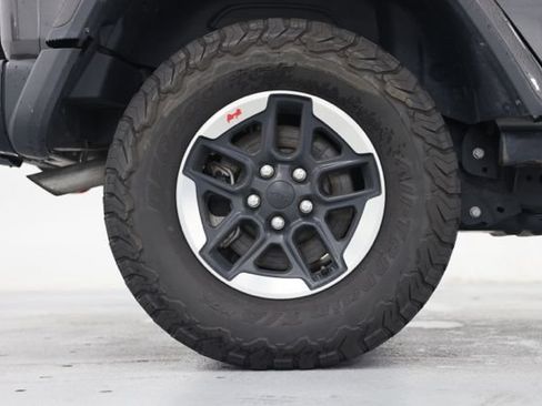 Used 2022 Jeep Wrangler Unlimited Rubicon w/ Steel Bumper Group AWD/4WD image 15