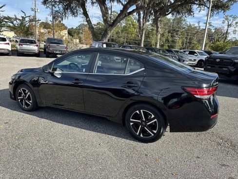 Used 2024 Nissan Sentra SV image 4