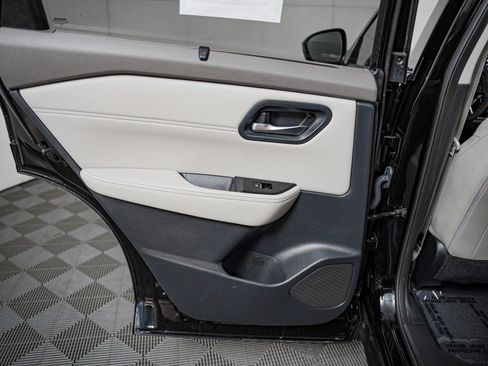 Used 2024 Nissan Rogue SL w/ SL Premium Package FWD image 24