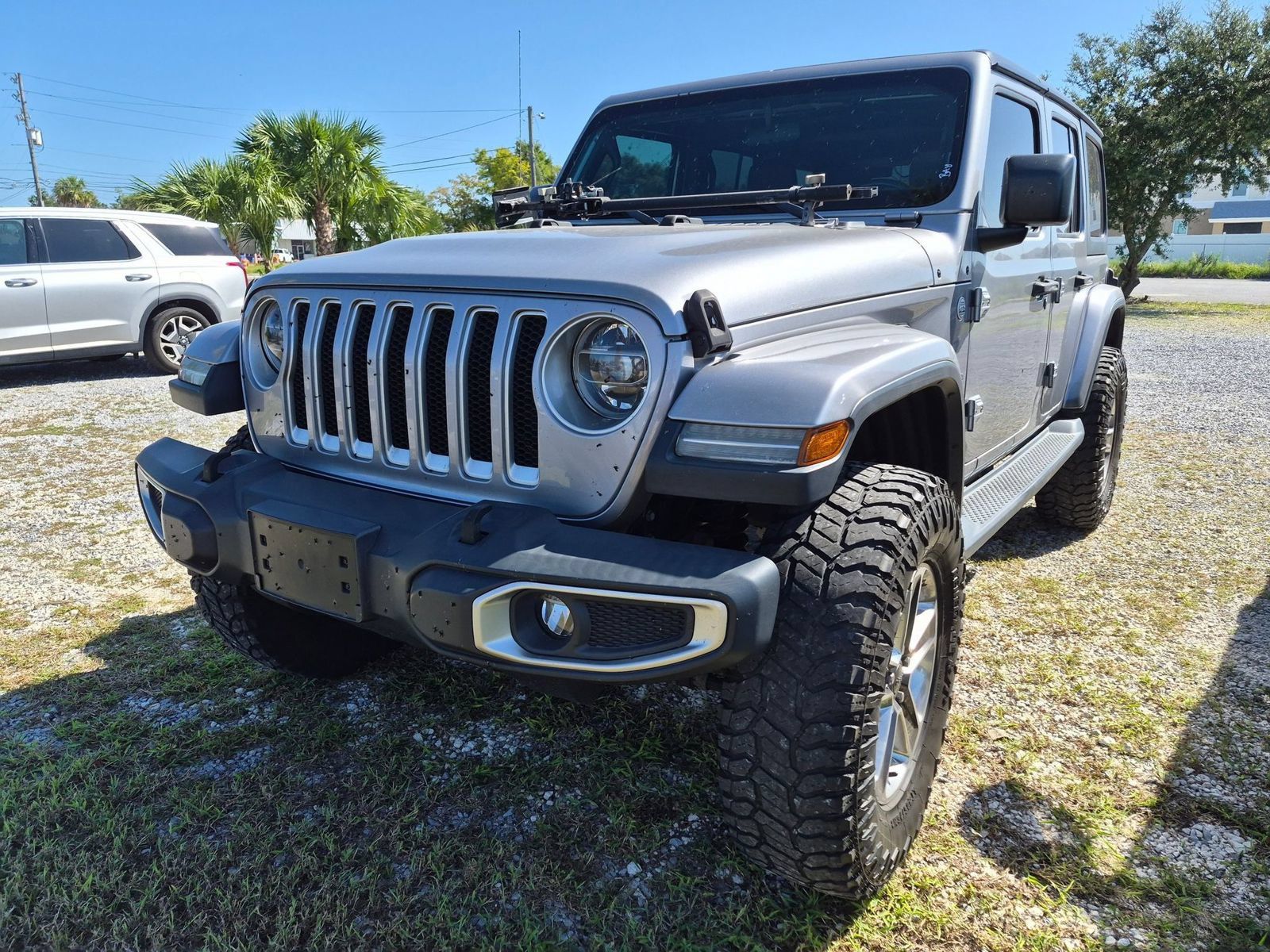 Used 2018 Jeep Wrangler Unlimited Sahara w/ LED Lighting Group AWD/4WD image 1