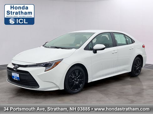 Used 2024 Toyota Corolla LE image 1