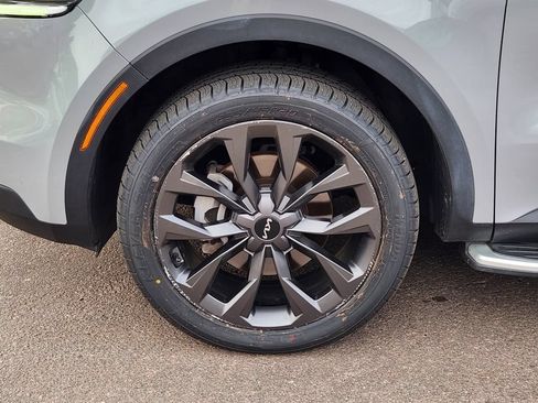 Certified 2023 Kia Sorento SX Prestige AWD/4WD image 10