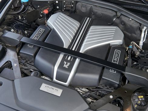 Used 2021 Rolls-Royce Phantom Sedan image 25