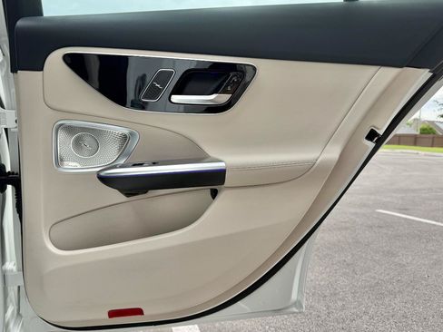 Used 2025 Mercedes-Benz C 300 Sedan w/ Exclusive Trim Package image 17