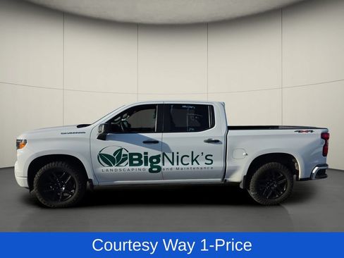 Used 2023 Chevrolet Silverado 1500 Custom AWD/4WD image 5