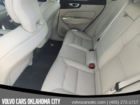 Certified 2024 Volvo XC60 B5 Core w/ Protection Package Premier AWD/4WD image 24