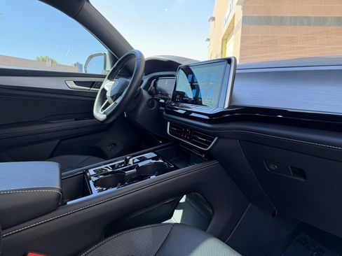Used 2024 Volkswagen Atlas Cross Sport SE w/ Panoramic Sunroof Package FWD image 39
