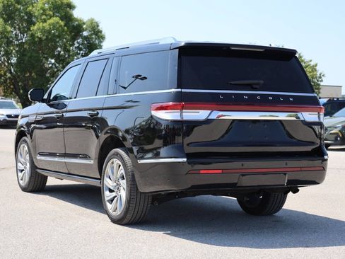 Used 2024 Lincoln Navigator L 4WD image 11