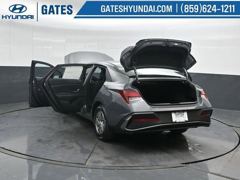 New 2026 Hyundai Elantra SE image 49