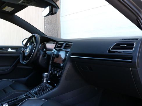 Used 2019 Volkswagen Golf 4-Door AWD/4WD image 57