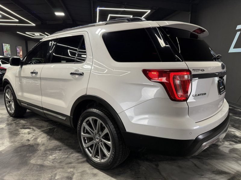 Used 2016 Ford Explorer Limited w/ Equipment Group 303A AWD/4WD image 7