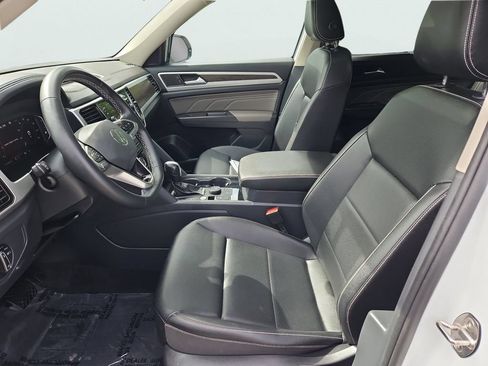 Used 2023 Volkswagen Atlas SE AWD/4WD image 32