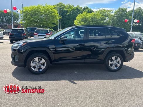 Used 2025 Toyota RAV4 XLE AWD/4WD image 4