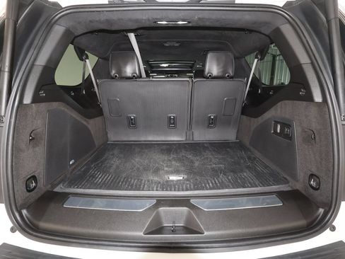 Used 2025 Cadillac Escalade ESV V AWD/4WD image 25