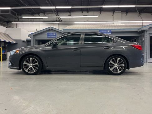 Used 2018 Subaru Legacy 3.6R Limited image 4