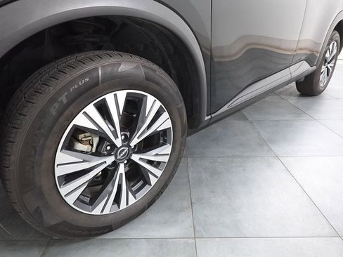 Used 2022 Nissan Rogue SV image 30