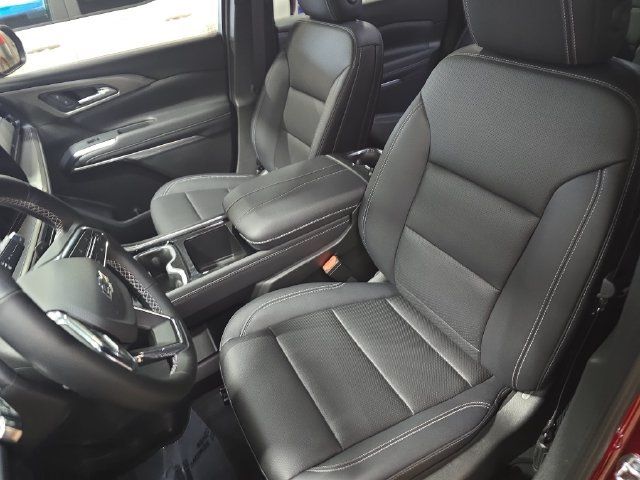New 2026 Chevrolet Traverse LT w/ Midnight/Sport Edition FWD image 19
