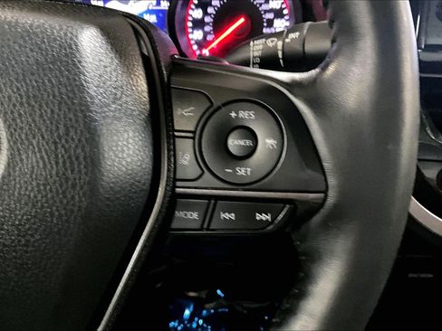 Used 2022 Toyota Camry XSE image 18