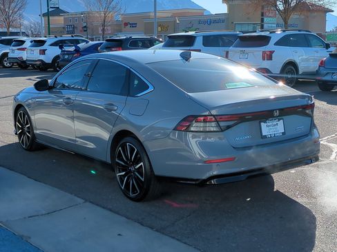 Used 2024 Honda Accord Touring image 9