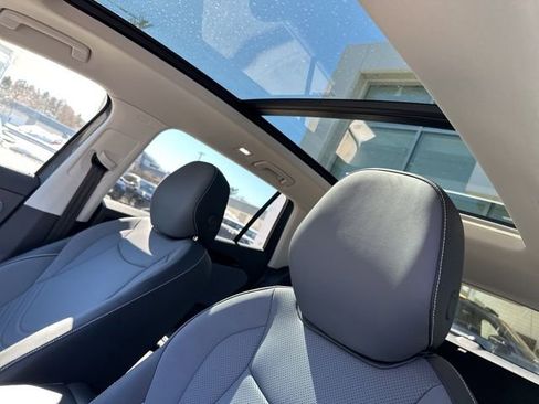 New 2026 Volkswagen Tiguan SE image 13