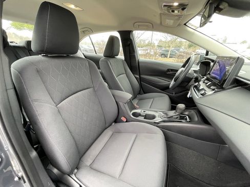 Used 2024 Toyota Corolla LE image 31