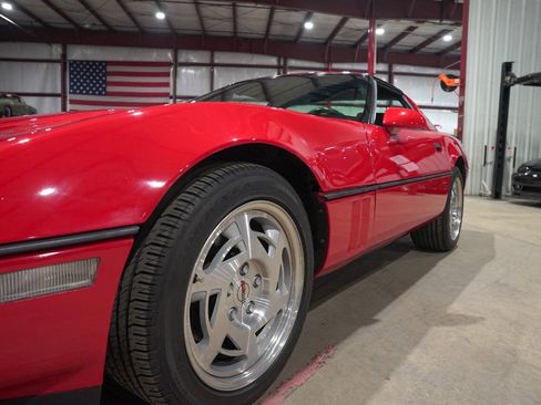 Used 1990 Chevrolet Corvette Coupe image 37