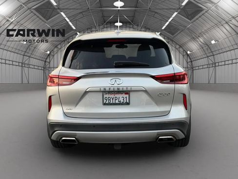 Used 2019 INFINITI QX50 Essential w/ Sensory Package AWD/4WD image 7
