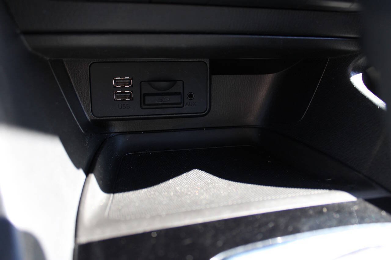 Used 2017 MAZDA MAZDA3 Touring FWD image 26