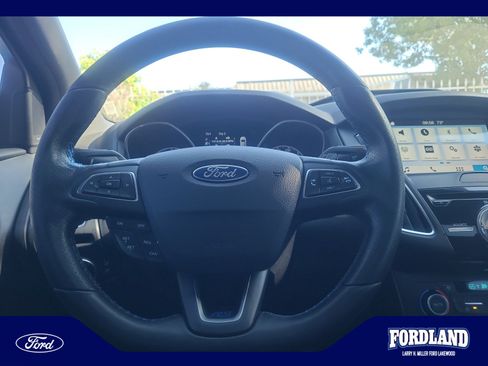 Used 2017 Ford Focus RS AWD/4WD image 9
