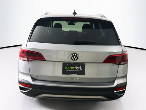 Used 2024 Volkswagen Taos SE image 7