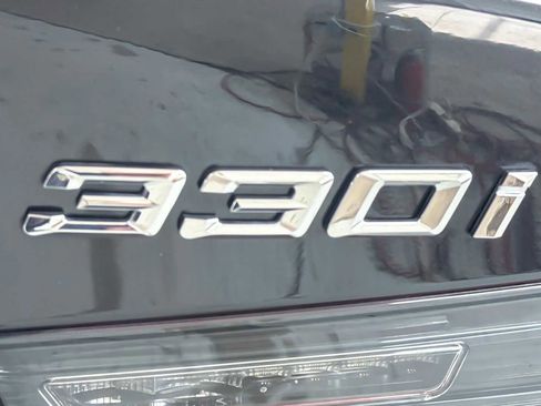 Used 2025 BMW 330i Sedan w/ Convenience Package image 27