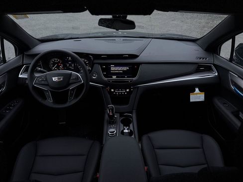 New 2026 Cadillac XT5 Luxury image 23