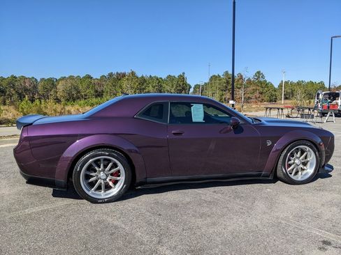 Used 2020 Dodge Challenger SRT Hellcat Redeye image 21