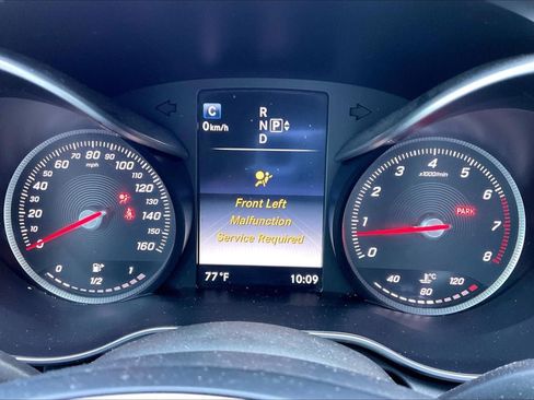 Used 2015 Mercedes-Benz C 300 Sedan image 20