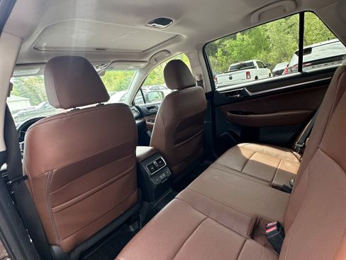 Used 2019 Subaru Outback 3.6R Touring AWD/4WD image 16